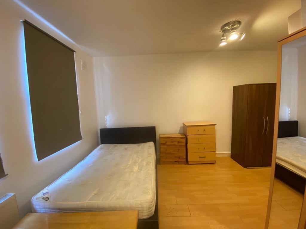 Golders Way Rooms Londra Dış mekan fotoğraf